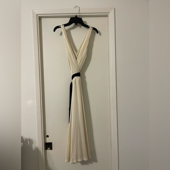 Diane VonFurstenberg dress - Picture 2 of 3